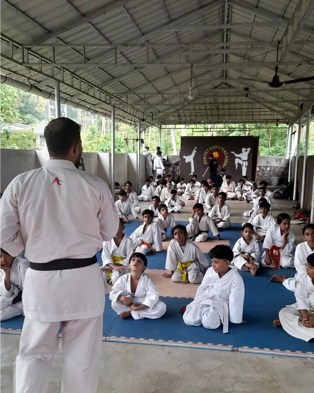 Thachampara Dojo — Session